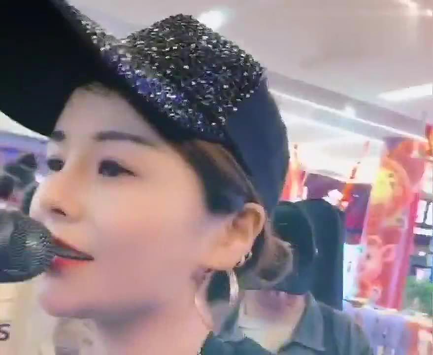 最新花姐，拥抱自然，探寻内心桃花源