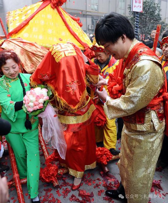 现代婚礼新风尚，送亲广最新习俗揭秘