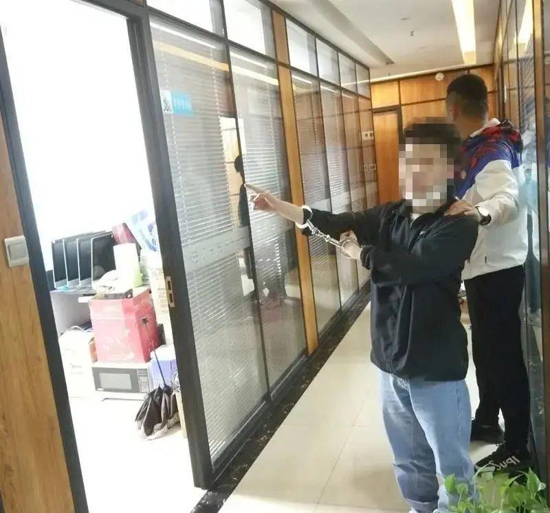 最新彩票导师观点碰撞与个人立场，彩票行业的透视分析
